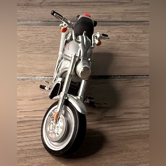 Hallmark 2004 NEW 6th Harley Davidson Milestone Series Christmas Ornament - Picture 7 of 9